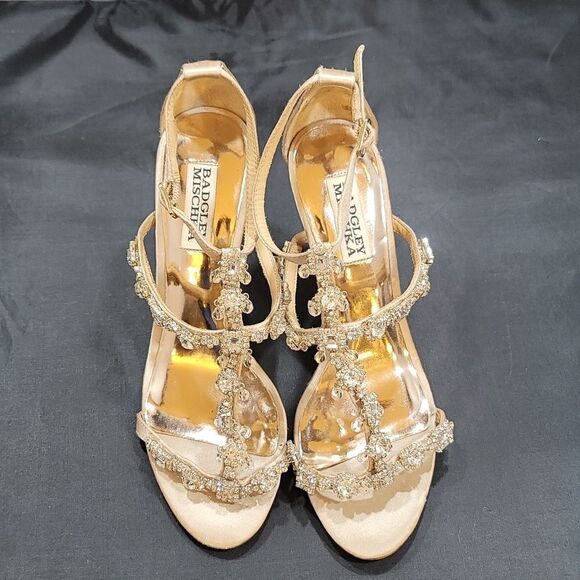 BRAND NEW BADGLEY MISCHKA JEWELED T-STRAP WOMEN"S SANDALS - Picture 3 of 16